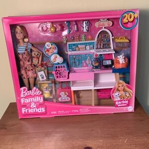 Barbie Malibu Family & Friends Pet Boutique Playset Dog Puppy Cat